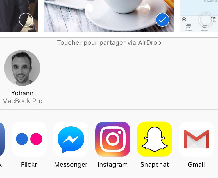 L’application Dropbox vous permet de partager des photos avec toute application de médias sociaux installés sur votre smartphone.