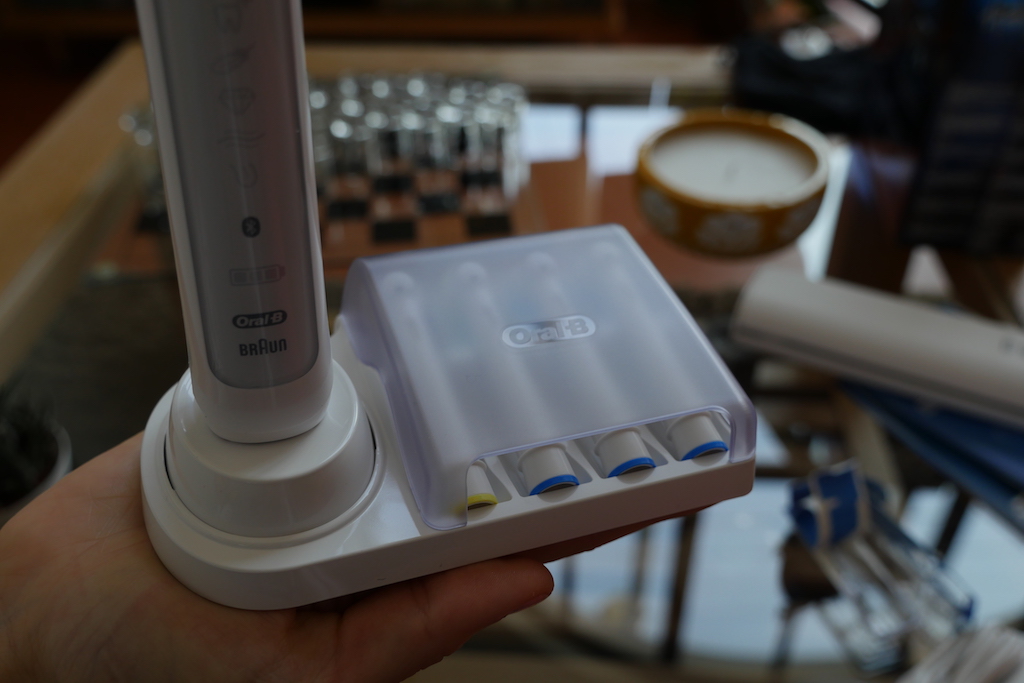 Test de la Oral-B Genius 9000 : la brosse à dents électrique ultime