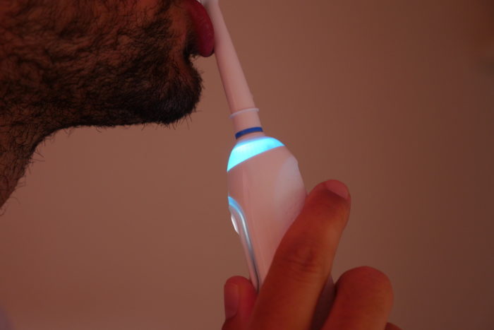 Test de la Oral-B Genius 9000 : la brosse à dents électrique ultime 52 Vous aurez une rétroaction directe grâce au SmartRing