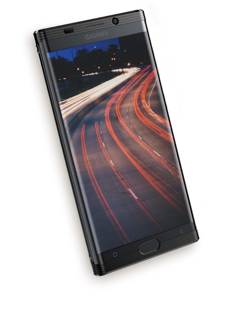 Le Gionee W2017 n'a pas deux caméras, mais deux batteries 53 index 10 4