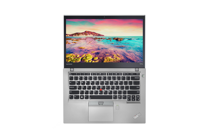 Lenovo booste ses 9 nouveaux modèles ThinkPad pour le CES 2017 78 thinkpad t470s 2 720x480 c