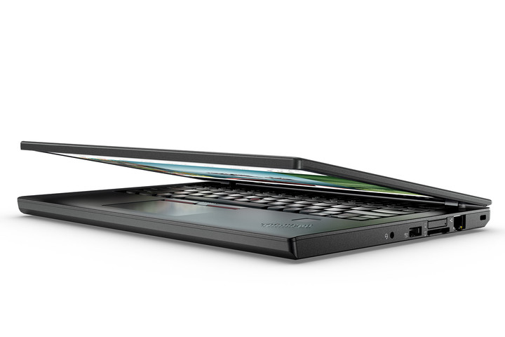 Lenovo booste ses 9 nouveaux modèles ThinkPad pour le CES 2017 92 thinkpad x270 5 720x480 c