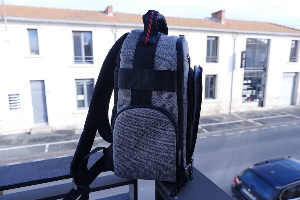 Accessory Power : un sac à dos pour appareils photo, et un réveil Bluetooth 15 P1130762