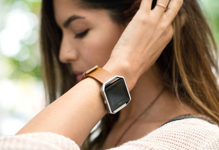 La smartwatch de Fitbit arrivera à temps pour être au pied du sapin de Noël