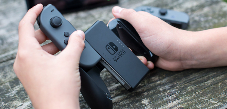 La Nintendo Switch devrait coûter 300 euros, sera libérée le 3 mars en France 65 grip
