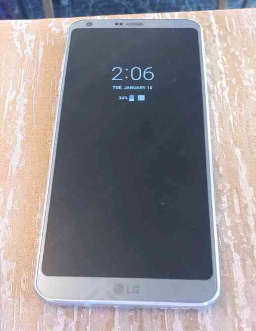 lg g6 leaks in live image showing always on display like feature 513069 2