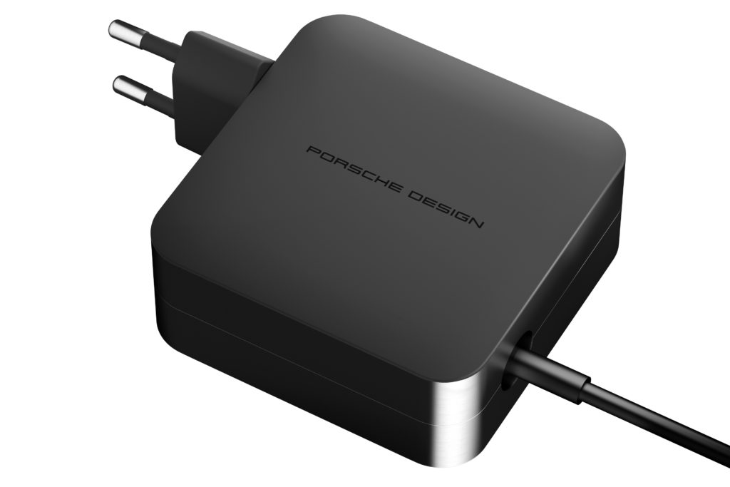 MWC 17 : voici le Porsche Design Book One, un alléchant ordinateur portable 2-en-1 59 pd book one charger on white print