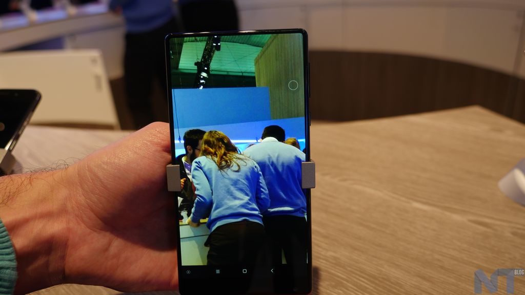 Prise en main du Xiaomi Mi MIX : le smartphone sans bords d'écran 24 P1160268