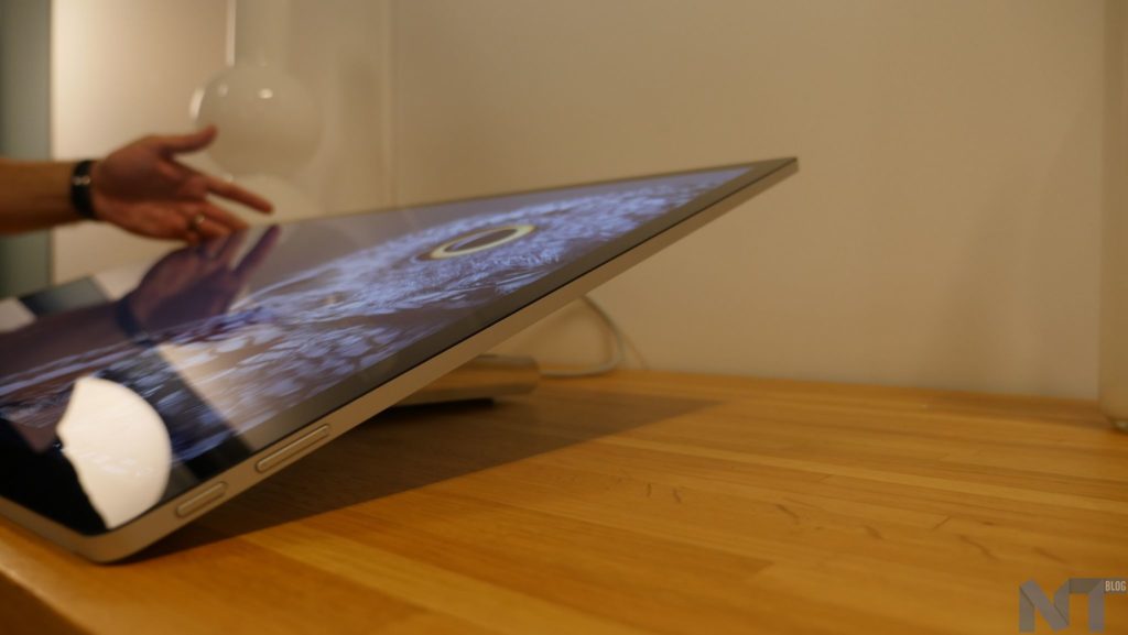 Prise en main du Microsoft Surface Studio : le premier ordinateur de bureau de Microsoft 21 P1160349
