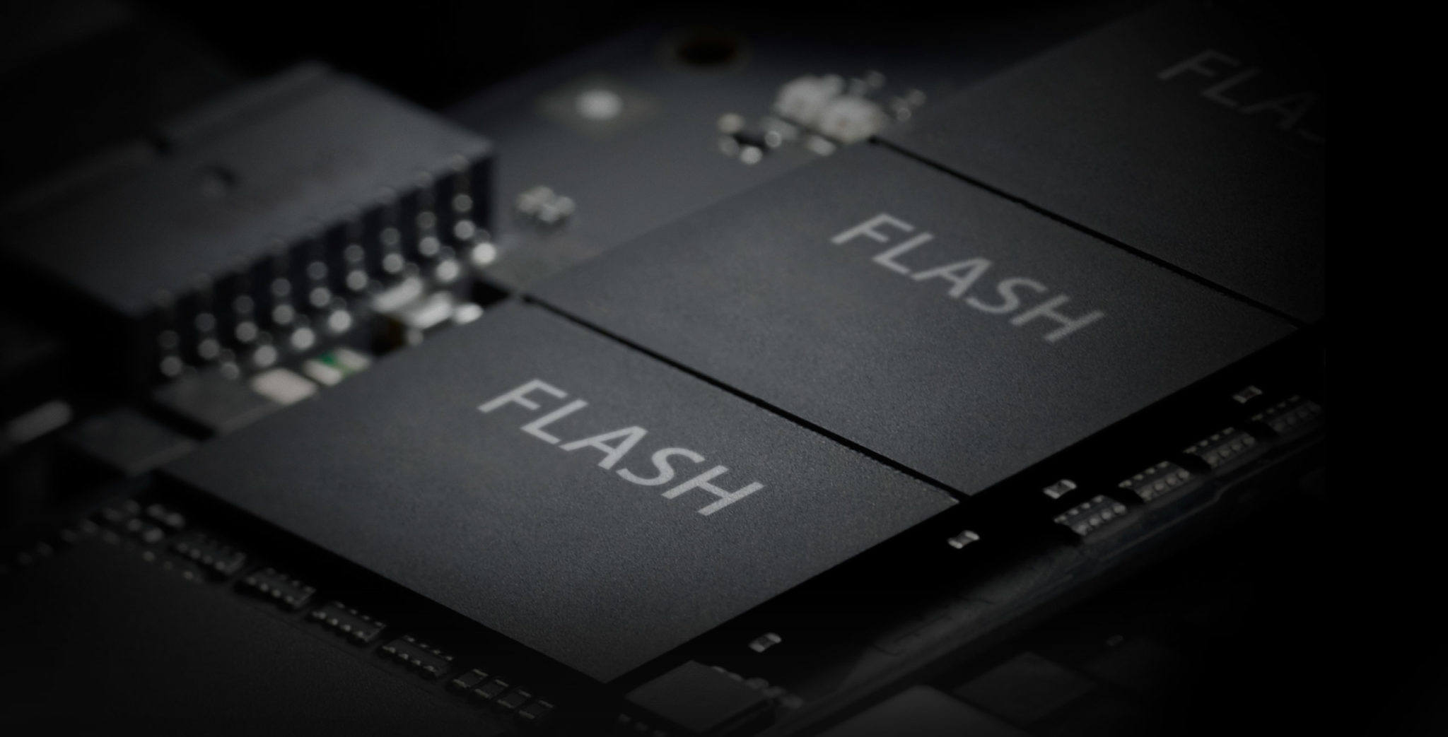 Apple MacBook Air NAND Flash image 001 1