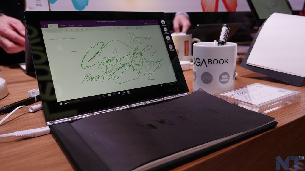Test du Lenovo Yoga Book : une tablette Android spéciale