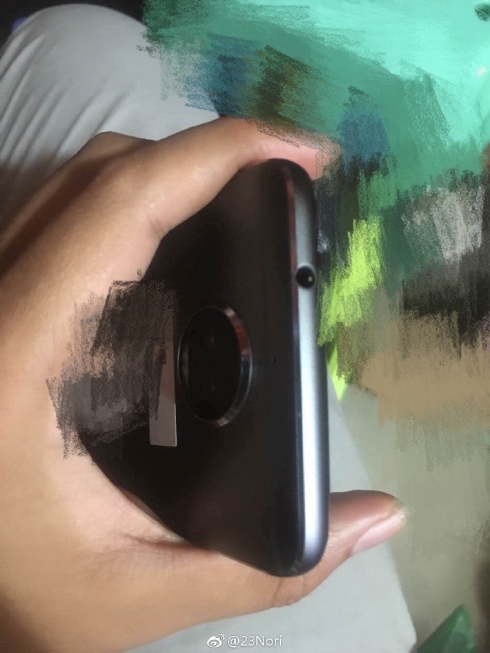 Moto X (2017) : des photos montrent le smartphone sur tous ses angles 53 moto x 2017 photos tous ses angles 4