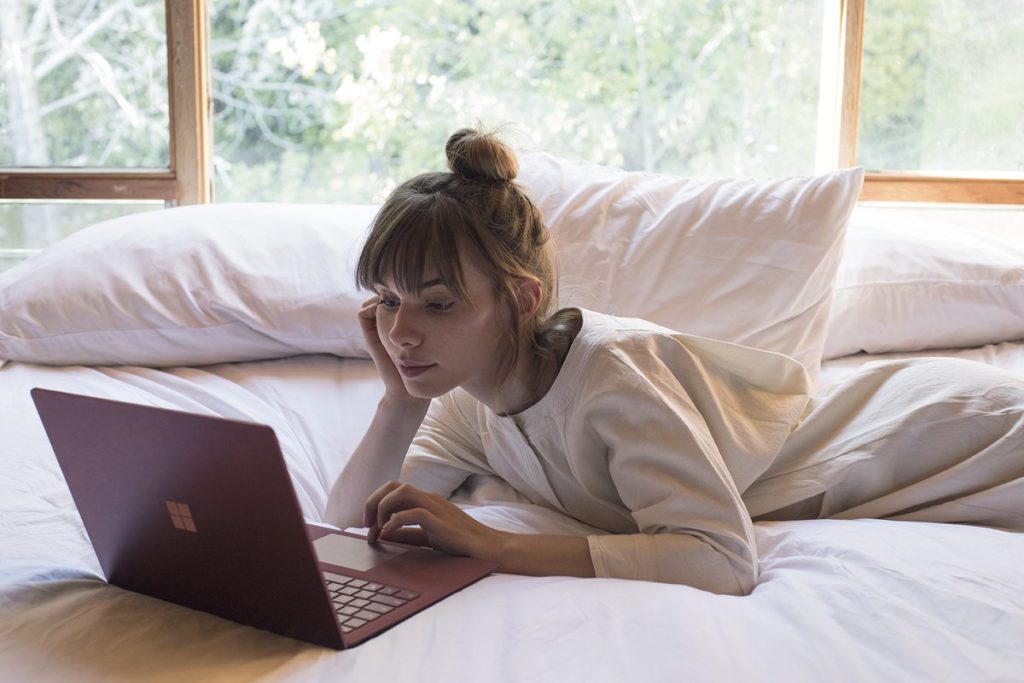 Le Surface Laptop de Microsoft pourrait avoir un prix premium de 999 dollars 40 C zLl99XsAAyZ1r
