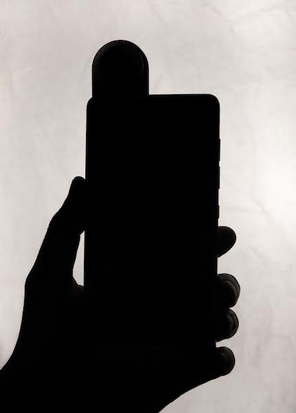 Teaser Smartphone Ombre Essential