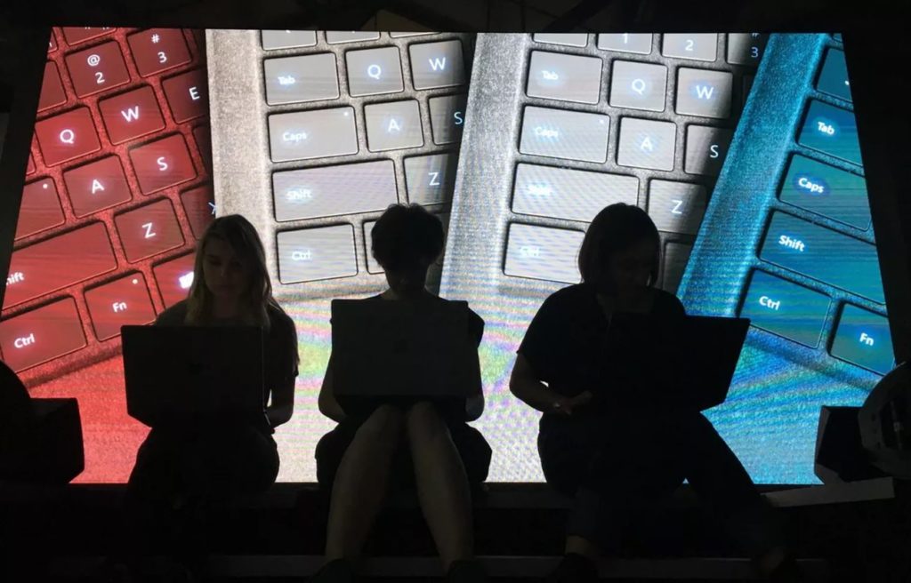 microsoft tease claviers type cover nouveau surface pro