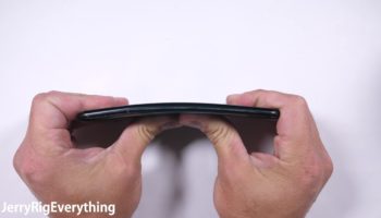 HTC U11 JerryRigEverything bend test fail