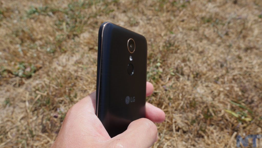 Test du LG K10 (2017) : un smartphone convaincant à 150 euros 20 LG K10 36