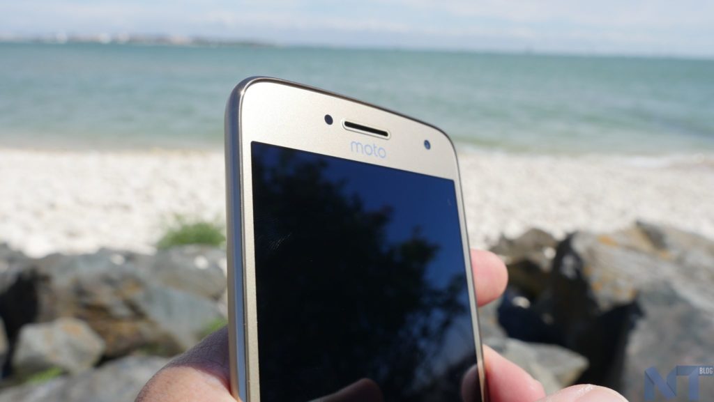 Test du Moto G5 Plus : tout simplement le meilleur smartphone abordable 21 Moto G5 Plus 26