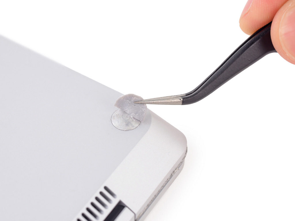 Le Surface Laptop obtient un score de 0 sur l'échelle de réparabilité d'iFixit 54 wCHuvp2TT1GyebU2