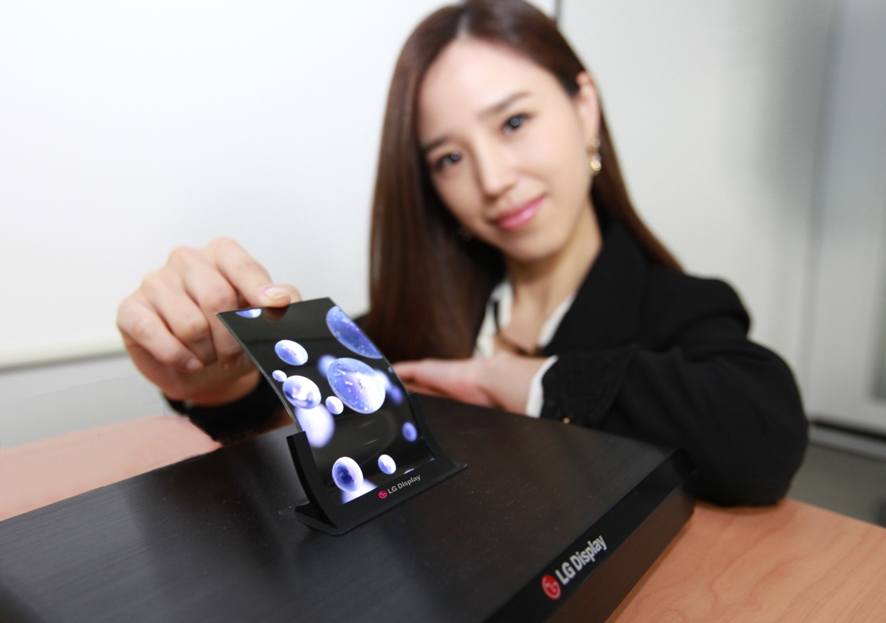 En 2018, les iPhone auront aussi des d'écrans OLED de LG 50 5 inch Plastic OLED 2