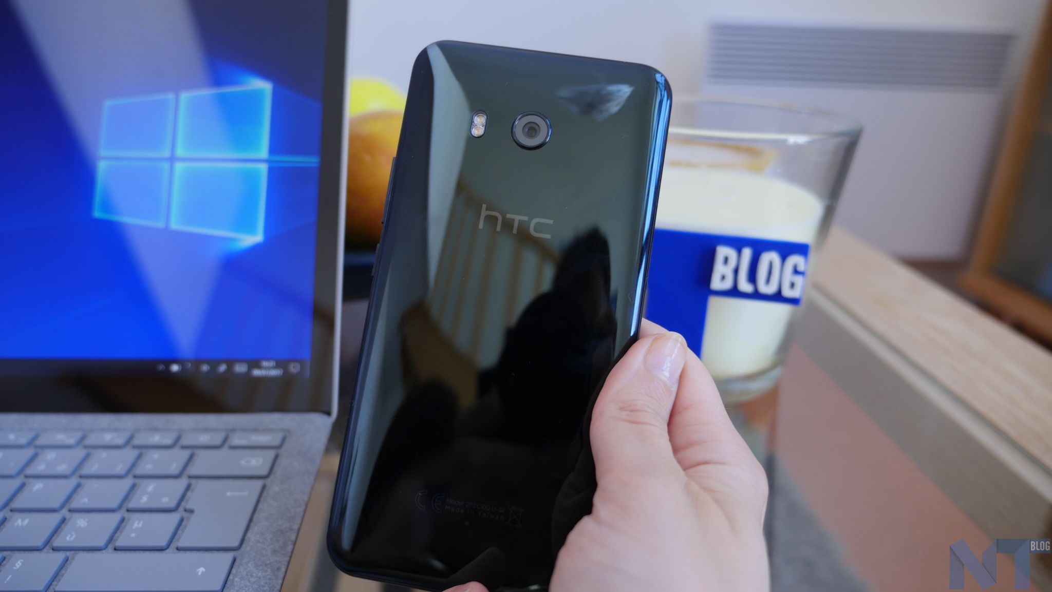HTC U11 13