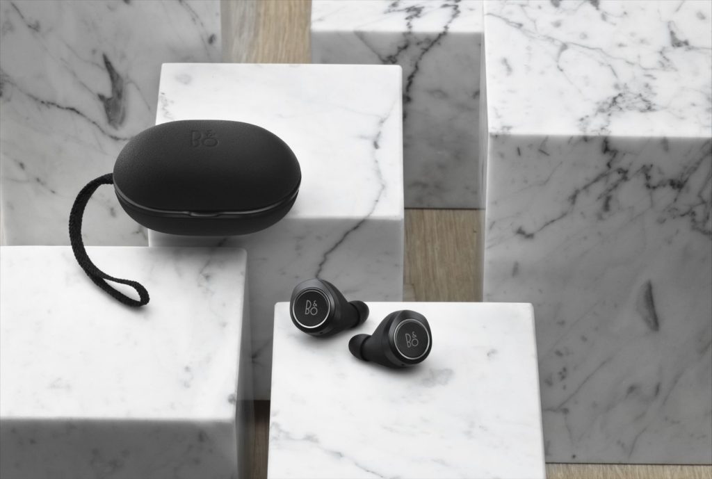 IFA 2017 : B&O dévoile les Beoplay E8, ses écouteurs sans fil 52 E8 Black MarbleBackground 1