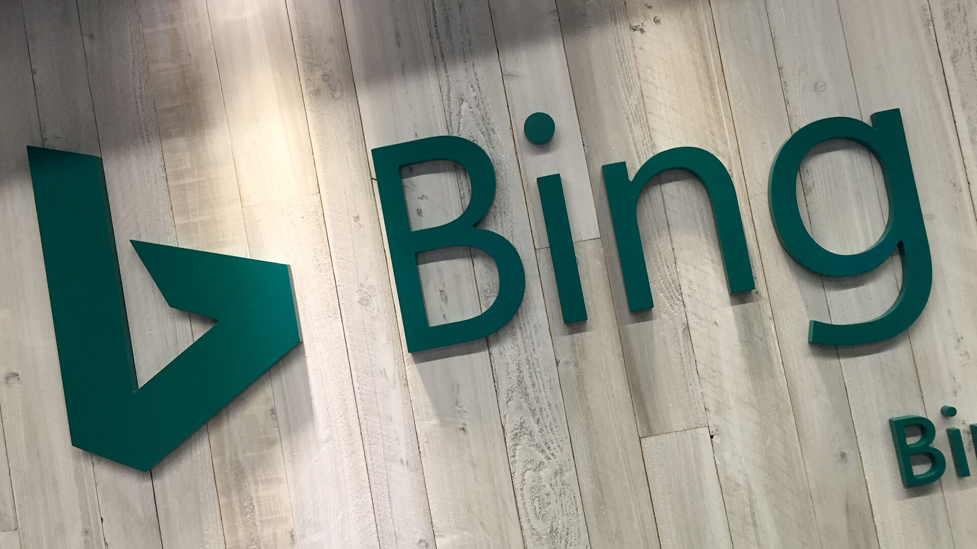 bing logo woodsign2 1920