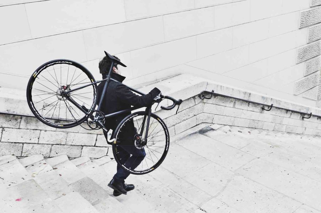 Sculpteo : un vélo réalisé presque entièrement en impression 3D 38 Alex descente escalier