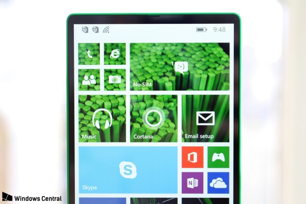 Microsoft avait aussi imaginé un Windows Phone sans bords en ... 2014 61 LD2FR Bezels 0
