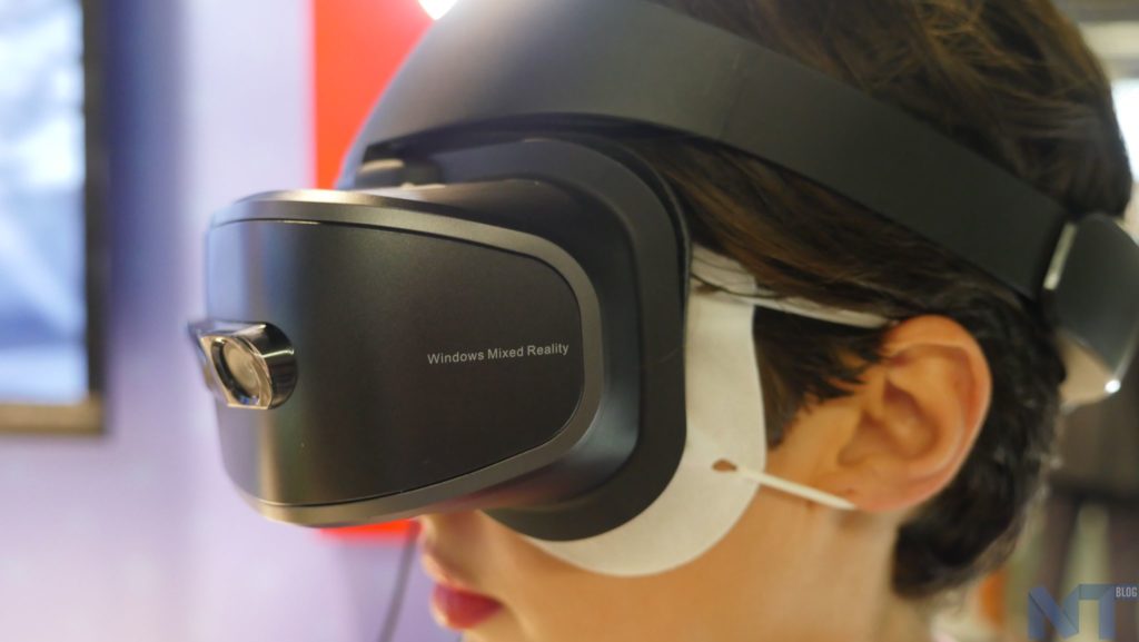 Prise en main du casque Lenovo Explorer Windows Mixed Reality 26 Lenovo Explorer 04