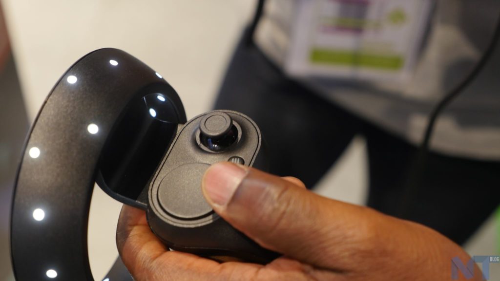 Prise en main du casque Lenovo Explorer Windows Mixed Reality 20 Lenovo Explorer 17