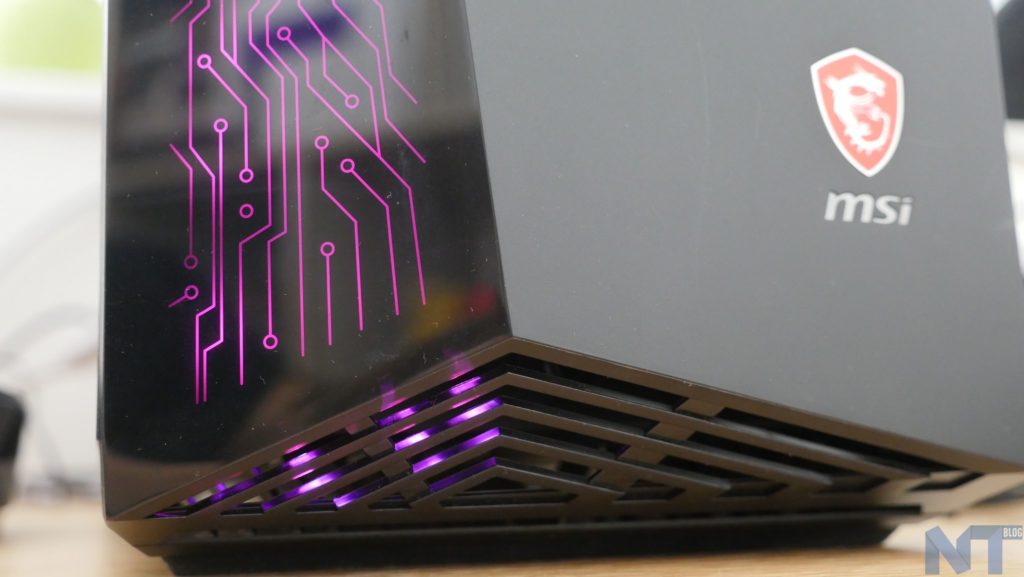 MSI Infinite A : explorer les possibilités avec les jeux et la VR 17 P1190230