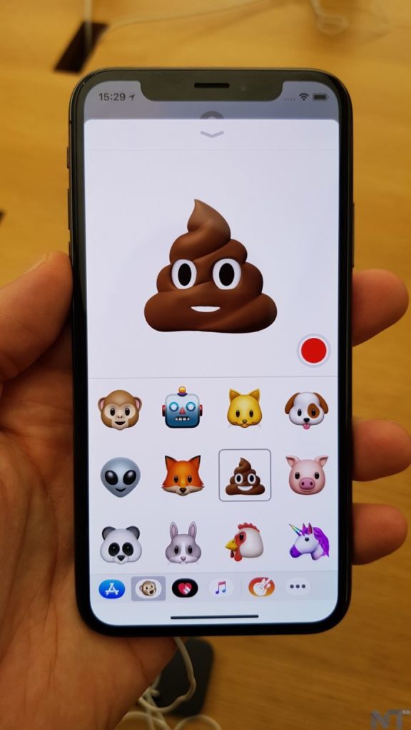 Prise en main du nouvel iPhone X : est-ce une merveille à 1000 euros ? 39 iPhone X 02