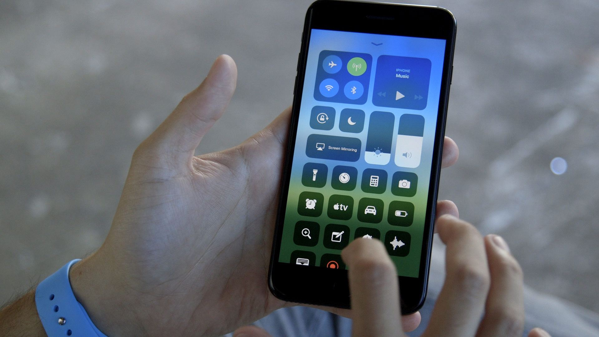 iPhone X : avec ces nouveaux gestes vous oublierez l'absence du bouton 49 mis 054 ios11hiddenfeatures v1 100728241 orig