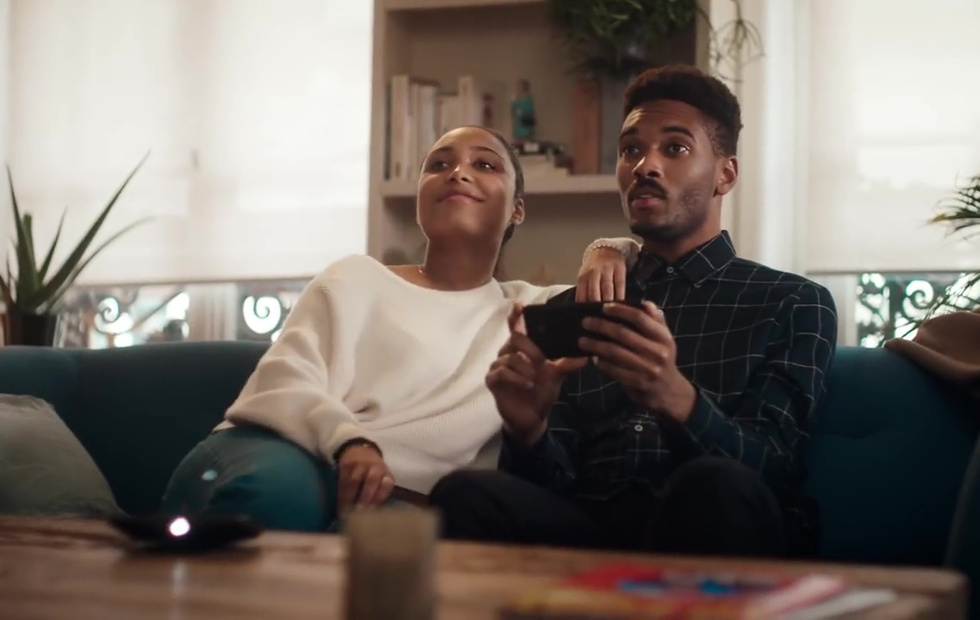 Motorola se moque de la publicité de Samsung qui se moquait de l’iPhone X