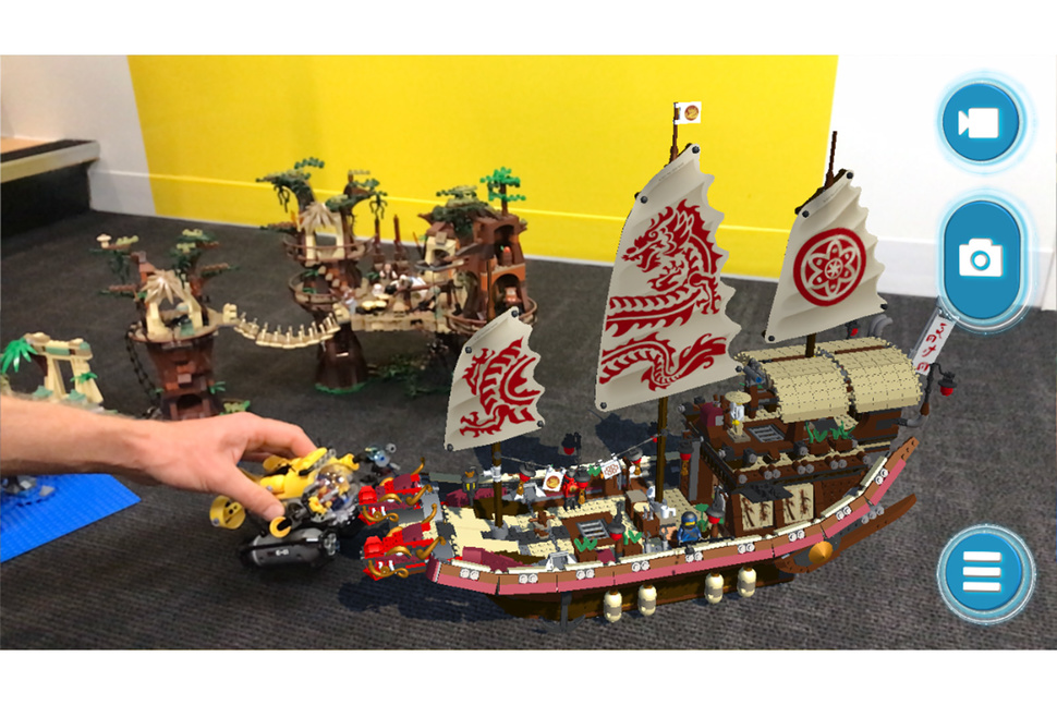 LEGO sort son application compatible Apple ARKit qui donne vie à vos briques 53 142997 apps news lego ar studio brings lego bricks to life in a digital world image2 57yjpqtdef