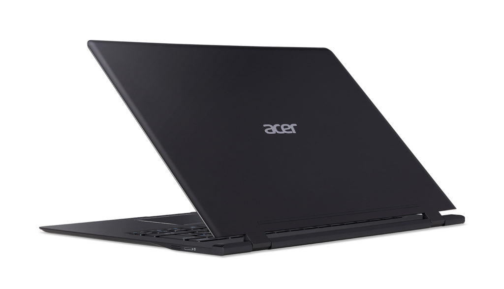 CES 2018 : le Acer Swift 7 s'amincit, et augmente l'autonomie 52 Acer Swift 7 SF714 51T left facing rear 2