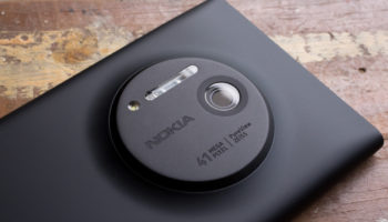 Lumia 1020 Camera Side 0