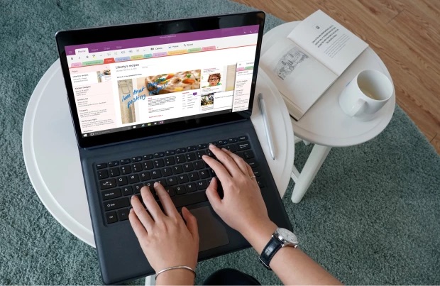 CES 2018 : Chuwi présente le CoreBook, une copie conforme de la Surface Pro 53
