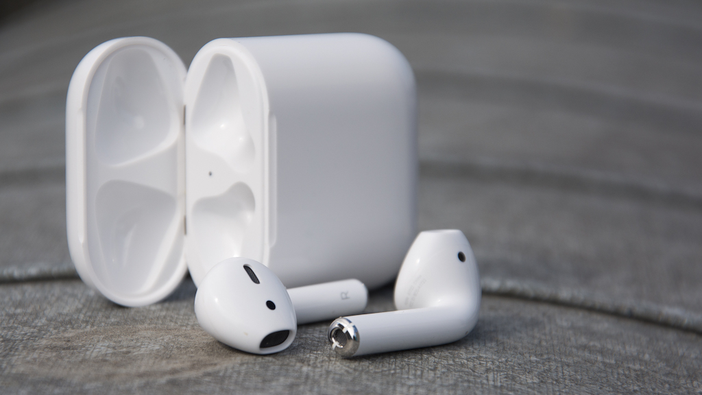 apple airpods 4 of 5