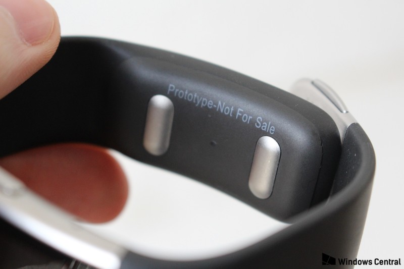 Microsoft Band 3 : des photos et des spécifications pour le bracelet connecté 55 band 3 prototype