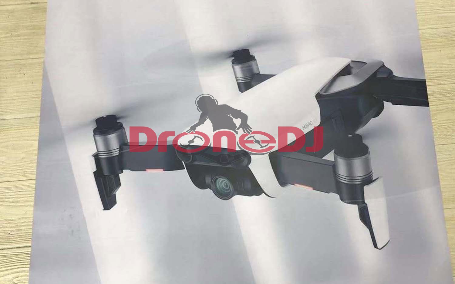 DJI Mavic Air : un drone 4K encore plus petit, mais puissant ? 50 dji mavic air revealed a day early with 4k 21 min flight time 3 colors white featured
