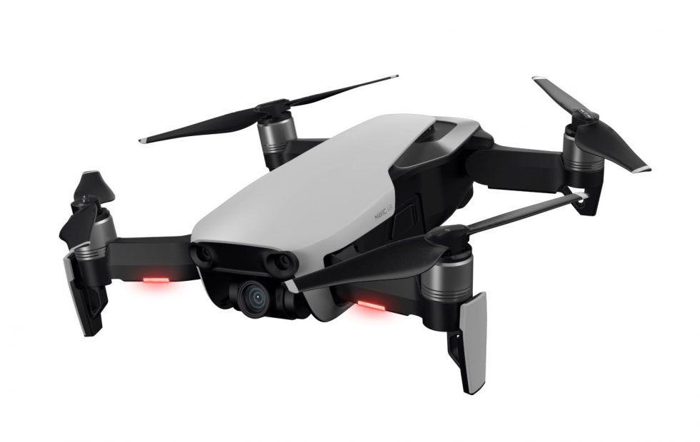 DJI Mavic Air : un drone pliable qui filme en 4K pendant 21 minutes 67 drone 2aa05a6dc1fd6c94dfe80f6bd4a907ba