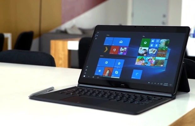 CES 2018 : Chuwi présente le CoreBook, une copie conforme de la Surface Pro 52