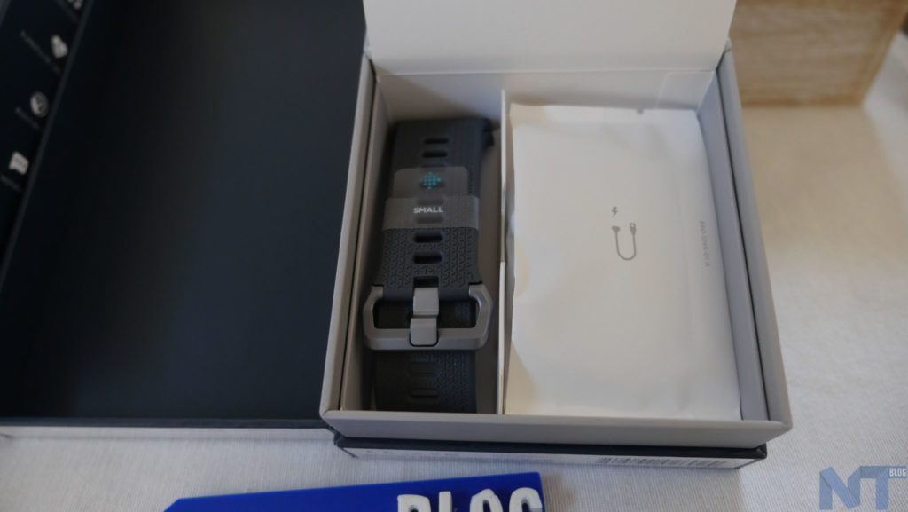 Fitbit Ionic 38