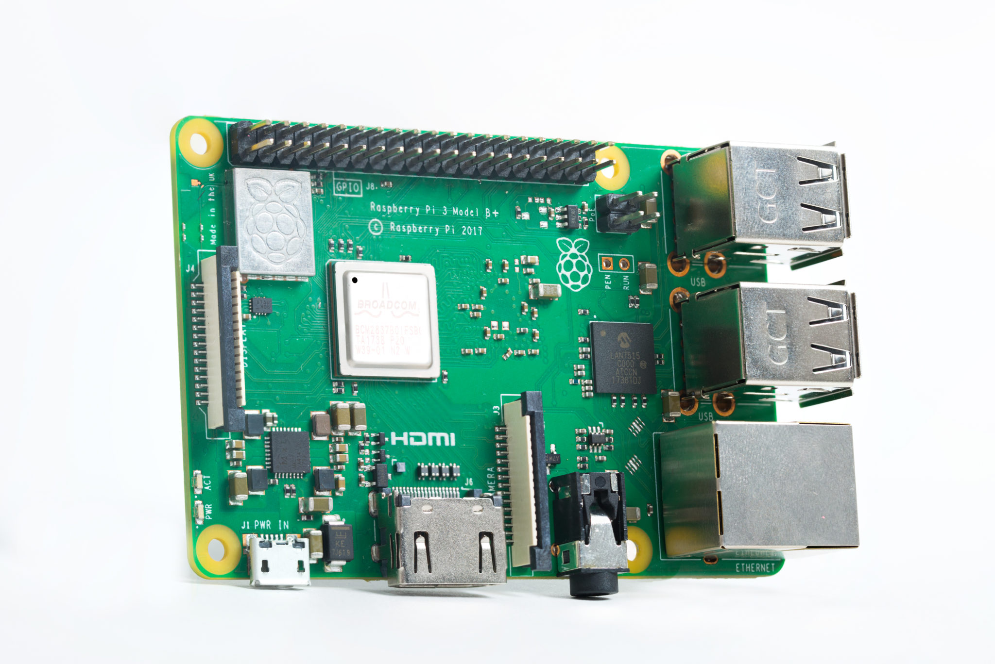 Raspberry Pi 3 Model B+ : ce modèle offre du Wi-Fi 5 GHz et du Bluetooth 4.2