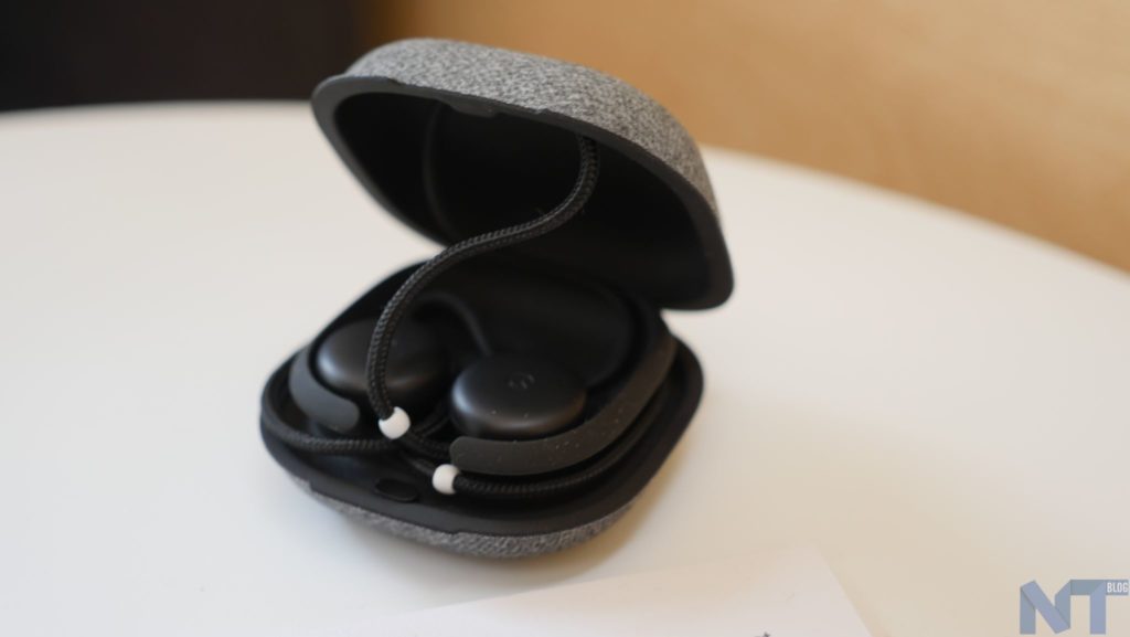 Prise en main des Google Pixel Buds : dommage qu'il y a un fil 21 Google Pixel Buds 13