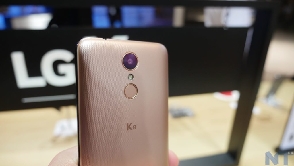 Prise en main du LG K8 (2018) : un smartphone abordable attrayant 32 LG K8 15