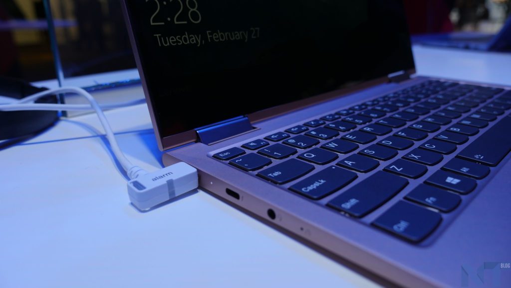 Lenovo Yoga 730 02