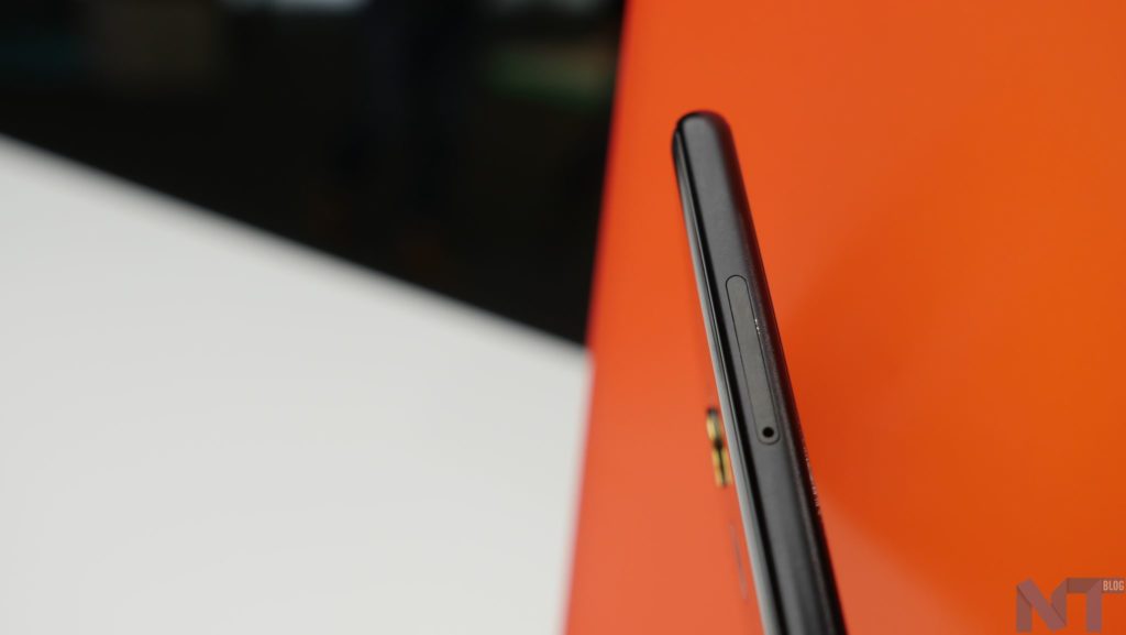 Prise en main du Xiaomi Mi Mix 2 : l'attrayant smartphone sans bords 30 Xiaomi Mi Mix 2 16